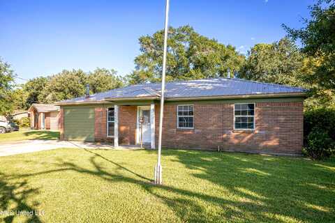 4702 Coronada Avenue, Pascagoula, MS 39581