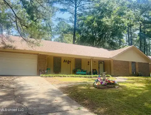 3432 Dundee Lane, Jackson, MS 39212