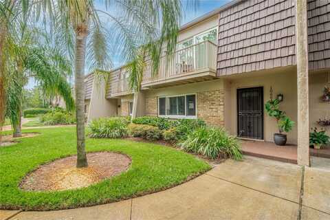 10604 CARROLLBROOK LANE, TAMPA, FL 33618