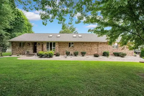 1850 Lakeshore Dr., Madisonville, KY 42431