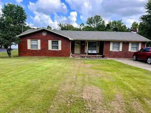 678 Clearview Dr., Madisonville, KY 42431