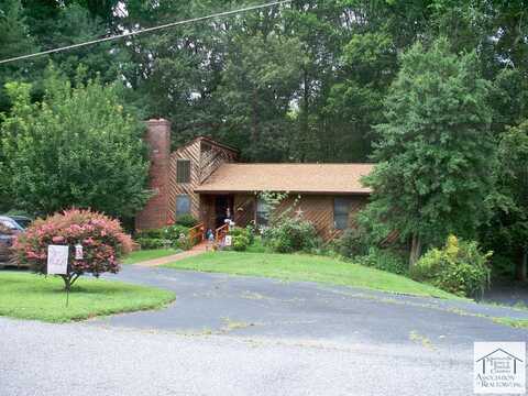 130 Northview Circle, Bassett, VA 24055