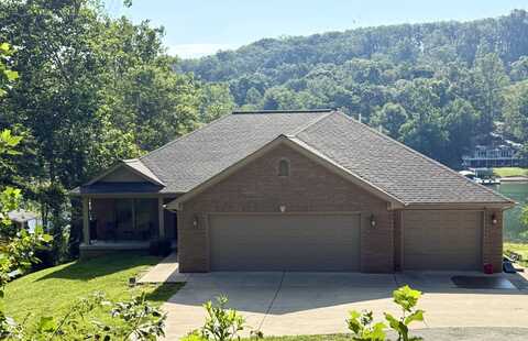 3961 S Summit Lane, Columbus, IN 47201