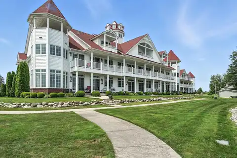 9996 Tashmoo, Algonac, MI 48001
