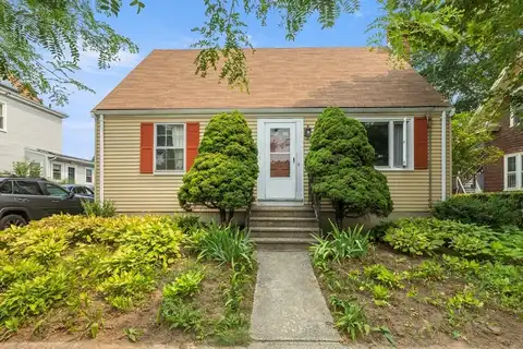 9 Maple Avenue, Salem, MA 01970