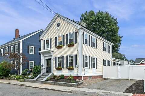 129 Prospect St, Newburyport, MA 01950