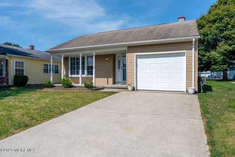 8 Manitoba Court, Toms River, NJ 08757
