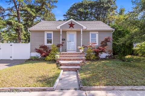 309 Manapaqua Avenue, Lakehurst, NJ 08733