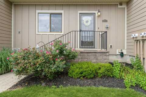 6806 Chelsea Cove N, Hopewell Junction, NY 12533