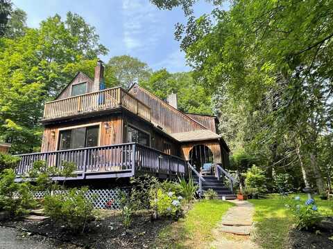 34 Mount Airy Road E, Croton on Hudson, NY 10520