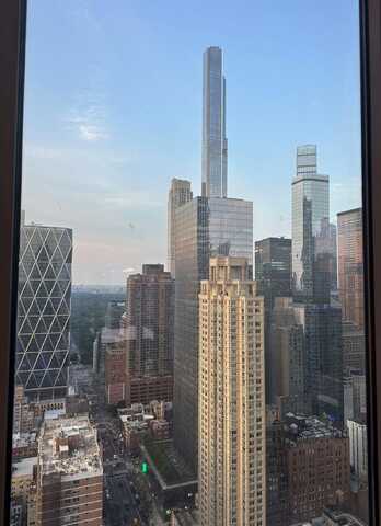 310 W 52nd Street, New York (Manhattan), NY 10019