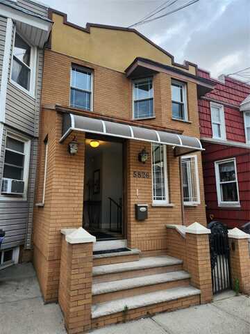 5826 60th Lane, Maspeth, NY 11378