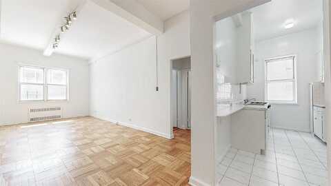 67-30 Clyde St, Forest Hills, NY 11375