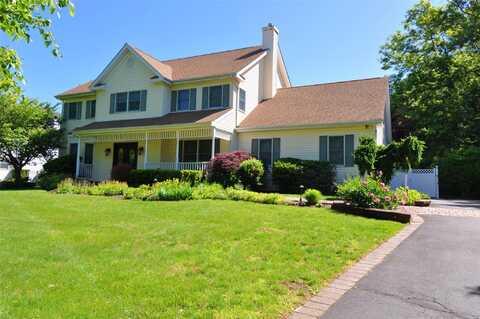 16 Dupont Court, Dix Hills, NY 11746