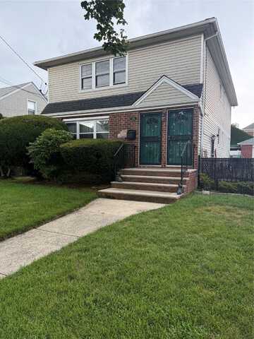 235 Jefferson Avenue, Mineola, NY 11501