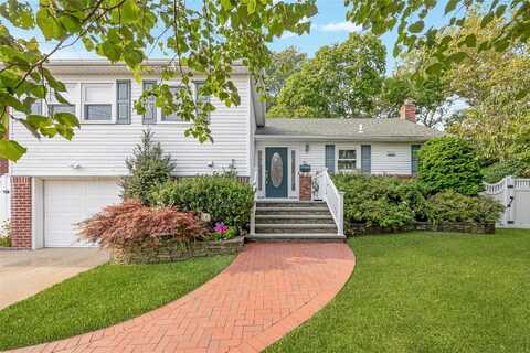 42 Richard Place, Massapequa Park, NY 11762
