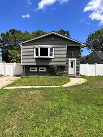 26 Bayonne Avenue, Central Islip, NY 11722