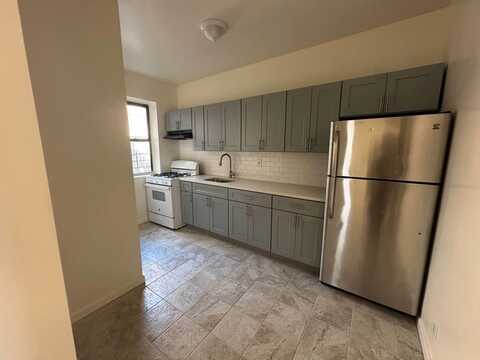 497 Van Cortlandt Park Avenue, Yonkers, NY 10705