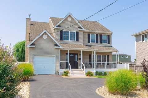 106 Surf Road, Lindenhurst, NY 11757