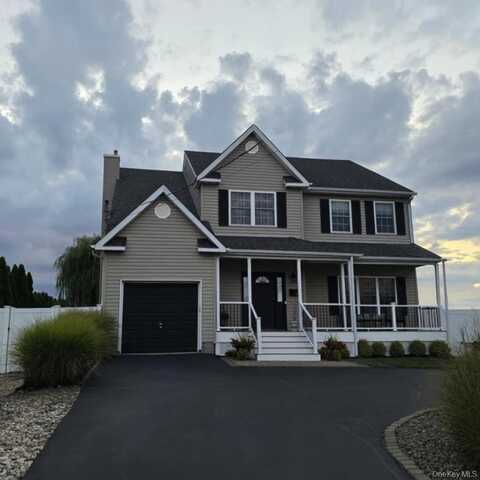 106 Surf Road, Lindenhurst, NY 11757