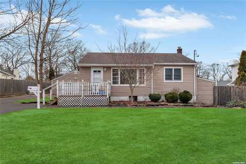 8 New Road, Ronkonkoma, NY 11779
