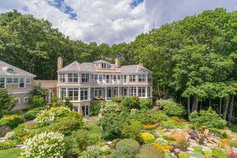 18 Nehoc Lane, Kennebunkport, ME 04046