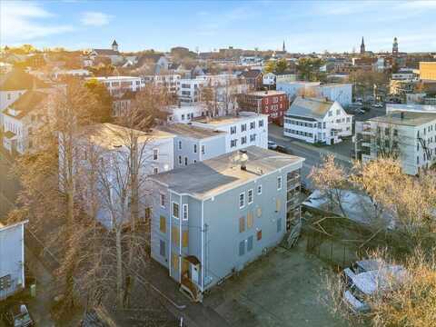 16 Piersons Lane, Biddeford, ME 04005