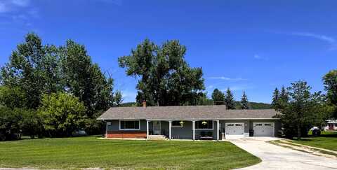 119 W Thompson Street, Sundance, WY 82729