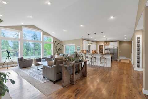 693 Cottonwood Road, Hamilton, MT 59840