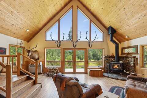 82 White Mountain Lane, Alberton, MT 59820