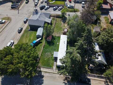 303 1st Avenue E, Eureka, MT 59917