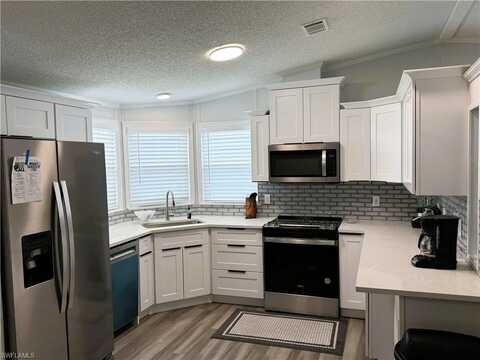 3158 Bunny Run, NORTH FORT MYERS, FL 33917