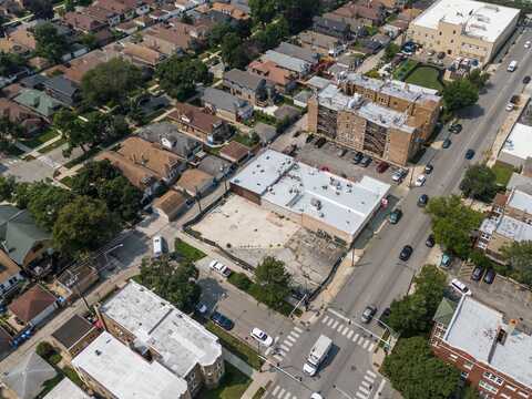 5401 W Montrose Avenue, Chicago, IL 60641