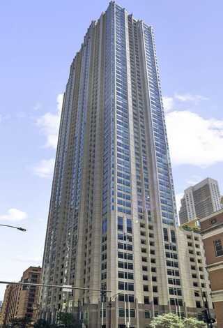 33 W Ontario Street, Chicago, IL 60654