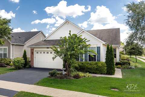 2836 Hillcrest Circle, Naperville, IL 60564