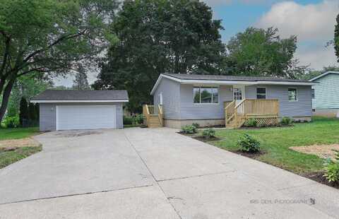 111 Peachtree Lane, Woodstock, IL 60098