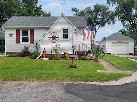 902 Walnut Street, Minonk, IL 61760
