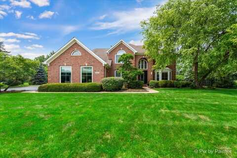 3401 Greenwood Lane, Saint Charles, IL 60175