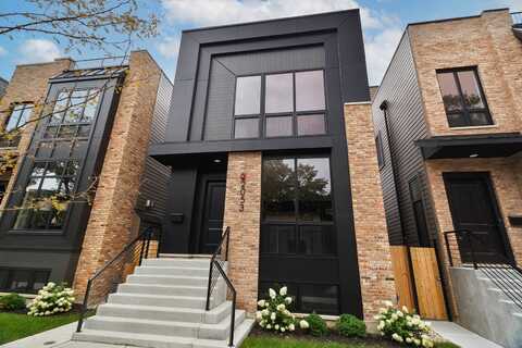 2053 W Race Avenue, Chicago, IL 60612