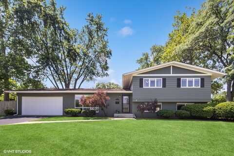 527 Maple Lane, Geneva, IL 60134