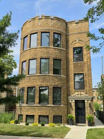 2550 W Balmoral Avenue, Chicago, IL 60625