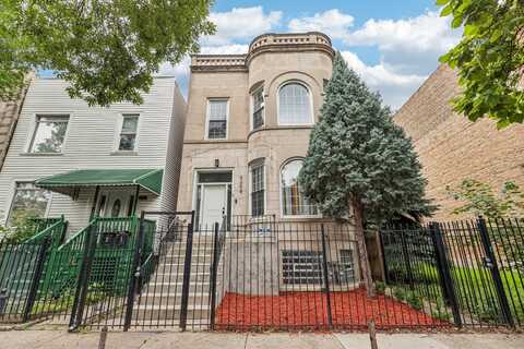 4308 W Adams Street, Chicago, IL 60624
