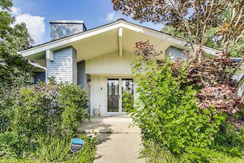 69 Windsor Drive, Oak Brook, IL 60523