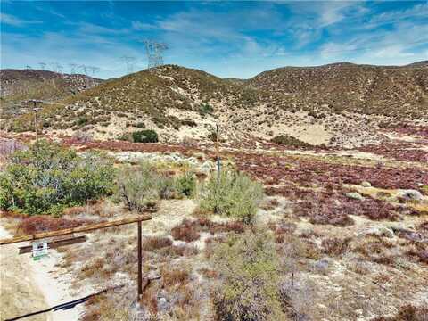 2 Bouquet Canyon Road, Palmdale, CA 93551