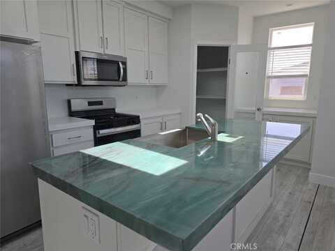432 S Harbor Boulevard, Santa Ana, CA 92704