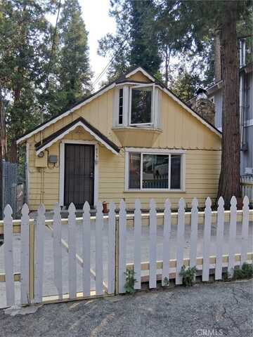 679 Ca-138, Crestline, CA 92325