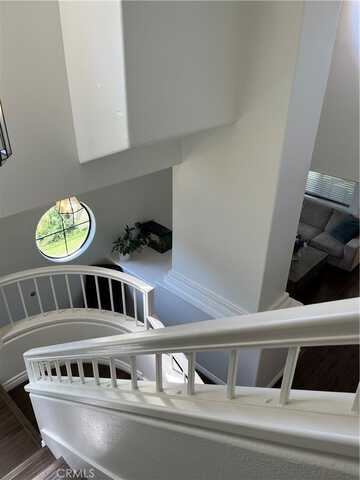 29752 Strawberry Hill Drive, Agoura Hills, CA 91301