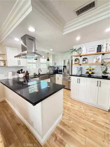 2244 Beechnut Rd, Tustin, CA 92780