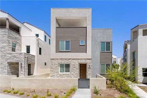 27125 Skyland way, Valencia, CA 91381