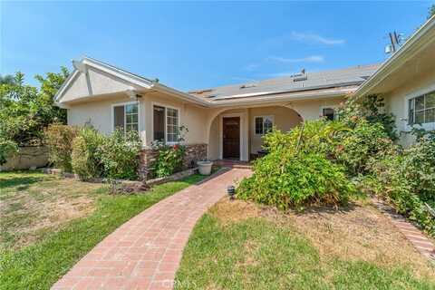6913 Rubio Avenue, Lake Balboa, CA 91406